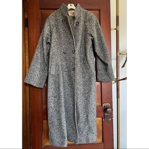 Beautiful long wool coat {vintage}